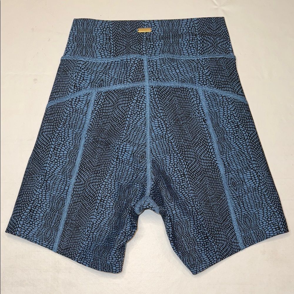 L*Space V Waist Biker Shorts, size XS NWOT